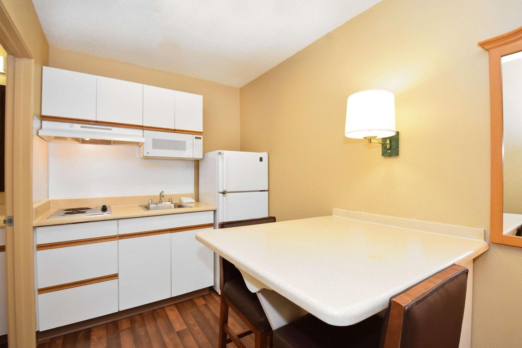 Extended Stay America Select Suites - Durham - University - Ivy Creek Blvd Exteriör bild