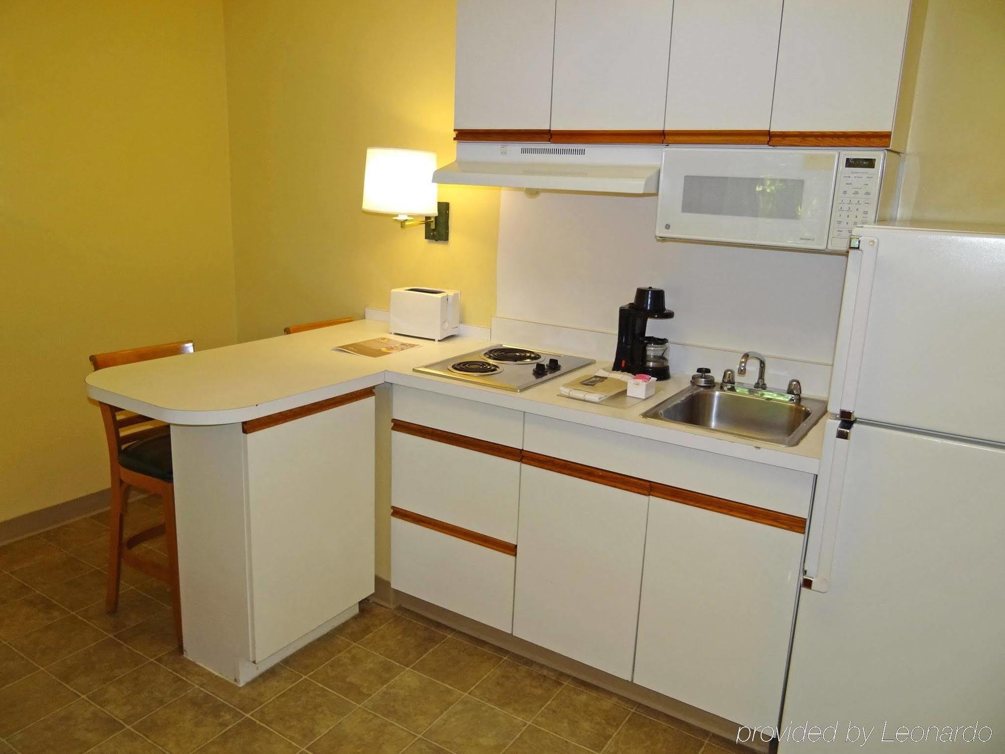 Extended Stay America Select Suites - Durham - University - Ivy Creek Blvd Exteriör bild